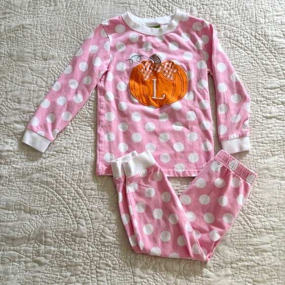 Classic Whimsy Pink Pumpkin Galore Pajama Set Monogrammed Letter L Sz 3T - Picture 1 of 7